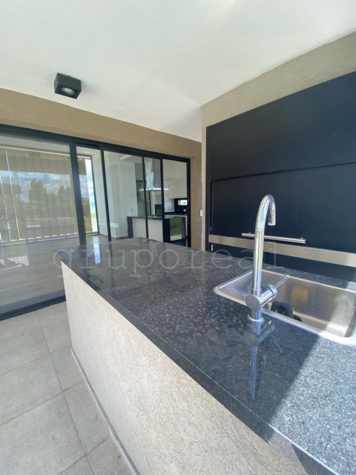 ALQUILER LA HORQUETA - 3 dormitorios en Planta Baja