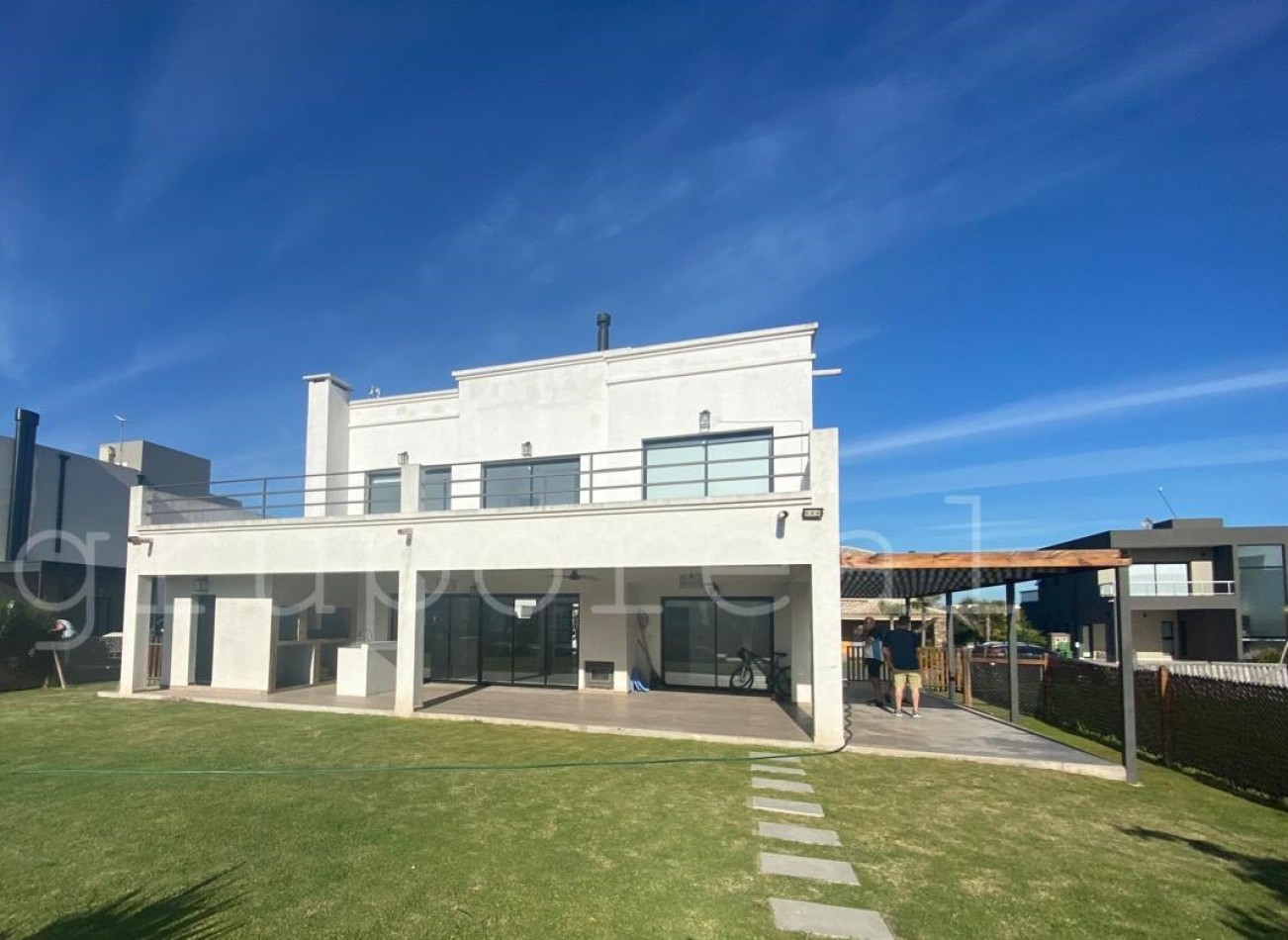 Casa en venta en Lagos De Canning
