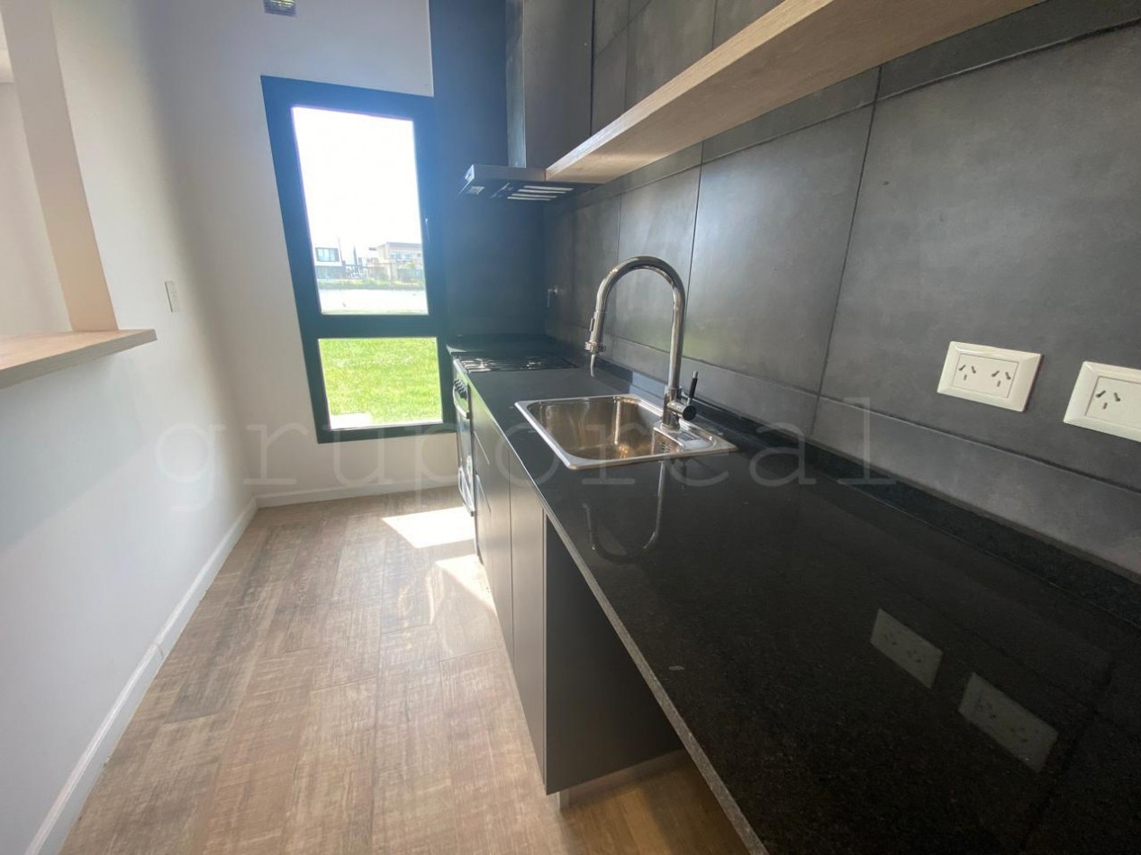 LOS TALAS - Departamento 2 ambientes con gran parque privado a la laguna