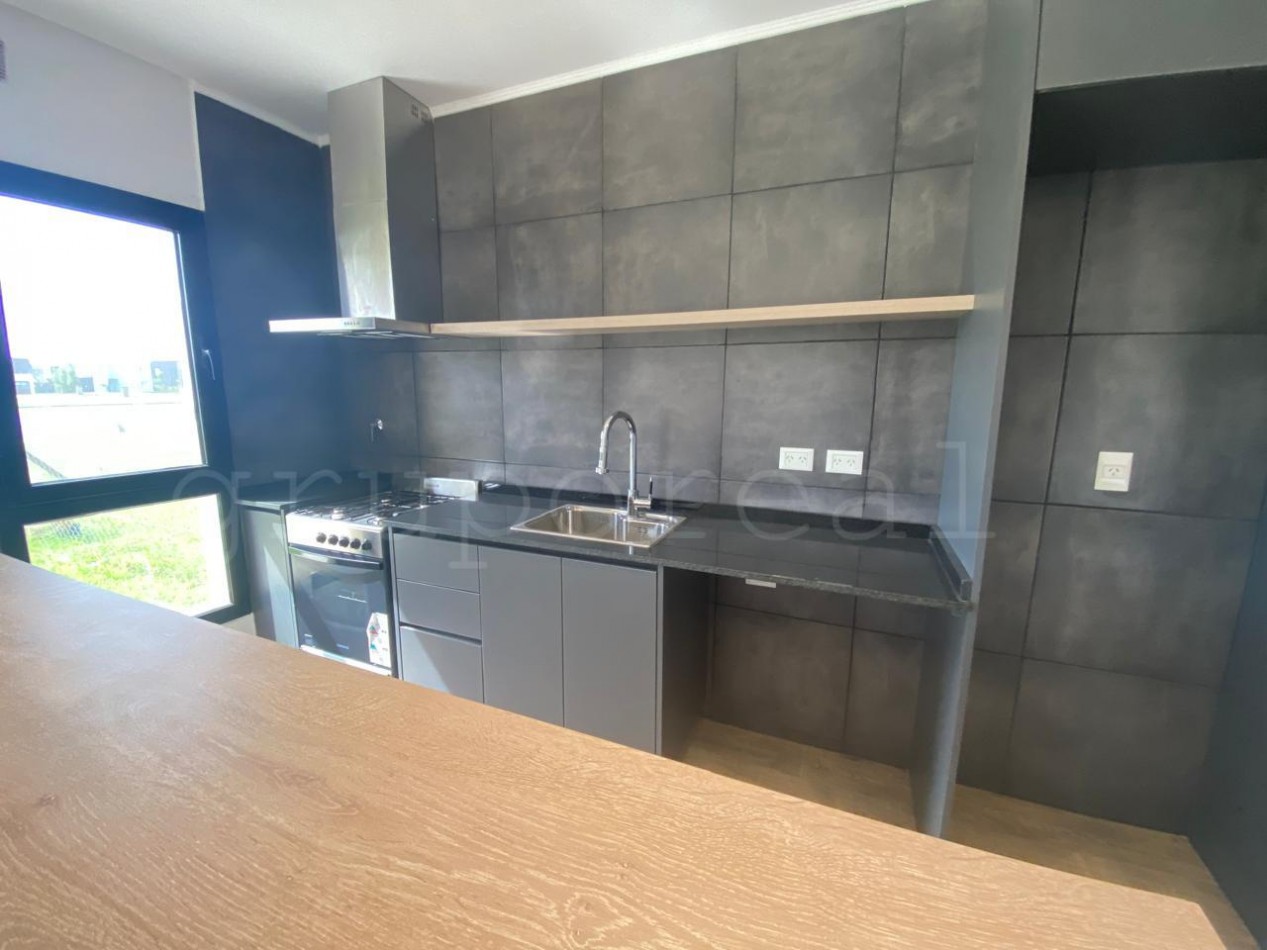 LOS TALAS - Departamento 2 ambientes con gran parque privado a la laguna