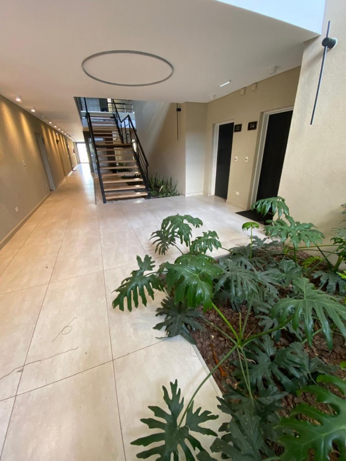 LOS TALAS - Departamento 2 ambientes con gran parque privado a la laguna