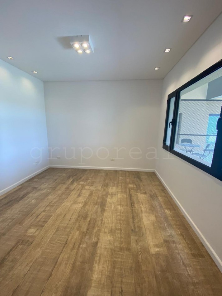 LOS TALAS - Departamento 2 ambientes con gran parque privado a la laguna