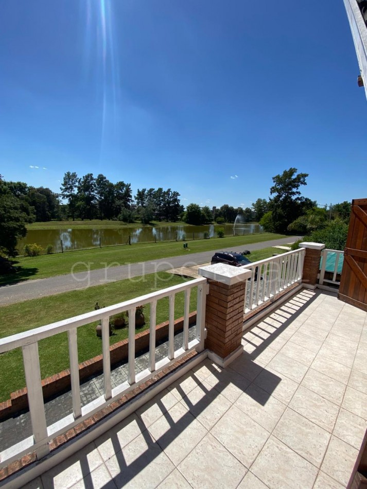 EL OMBU -  Casa 4 dormitorios sobre gran lote con hermosa vistas a la laguna