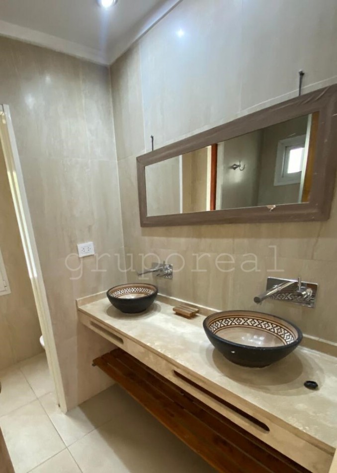 EL OMBU -  Casa 4 dormitorios sobre gran lote con hermosa vistas a la laguna