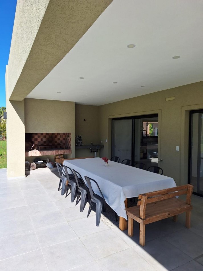 Casa en alquiler en El Ombu