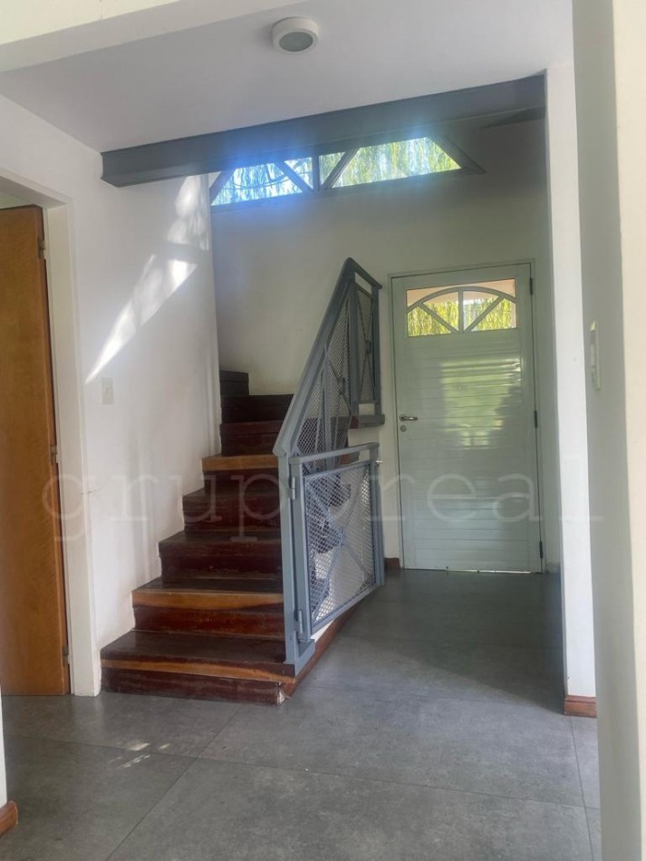 EL ROCIO - Alquiler Anual - Excelente Ubicacion cerca del ingreso al barrio - 3 dormitorios 