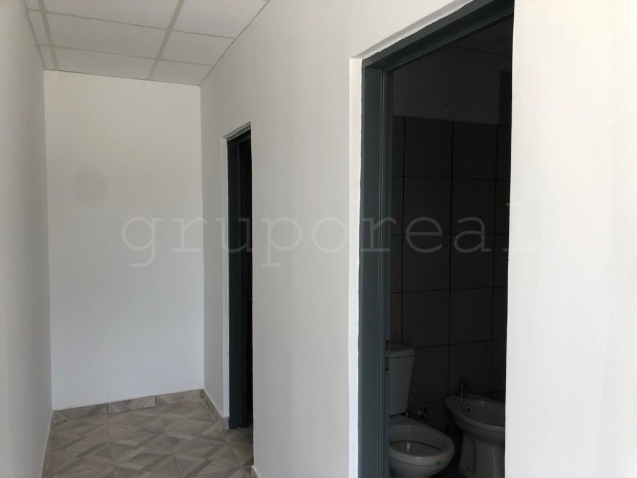POLO INDUSTRIAL EZEIZA - Nave Industrial 3000 m2 con oficinas 