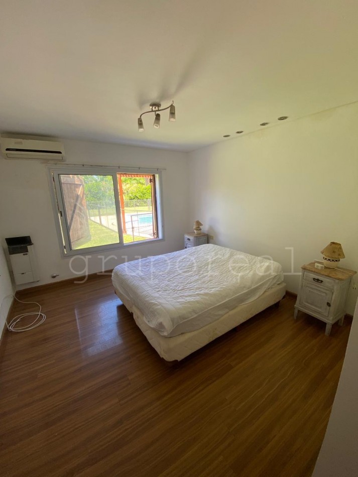 EL OMBU -  Casa 4 dormitorios sobre gran lote con hermosa vistas a la laguna