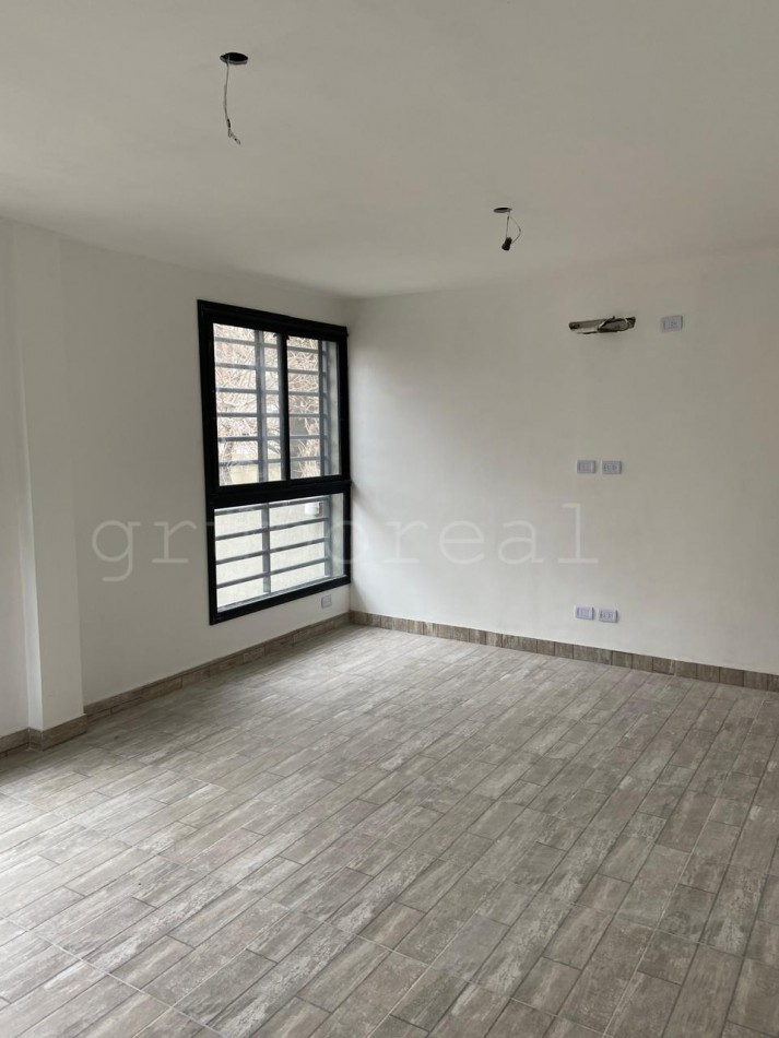 MONTE GRANDE - Departamento a estrenar 3 ambientes con toilette