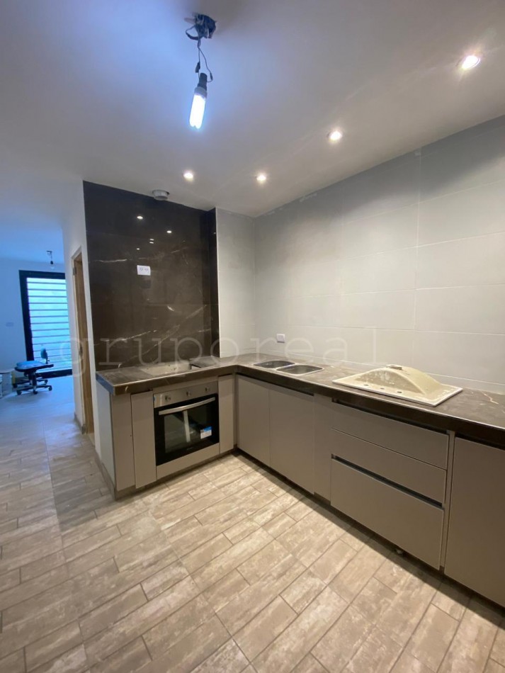 MONTE GRANDE - Departamento a estrenar 3 ambientes con toilette