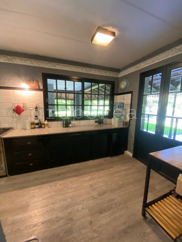 EL OMBU -  Casa sobre lote al golf con 3 dormitorios , gran playroom 