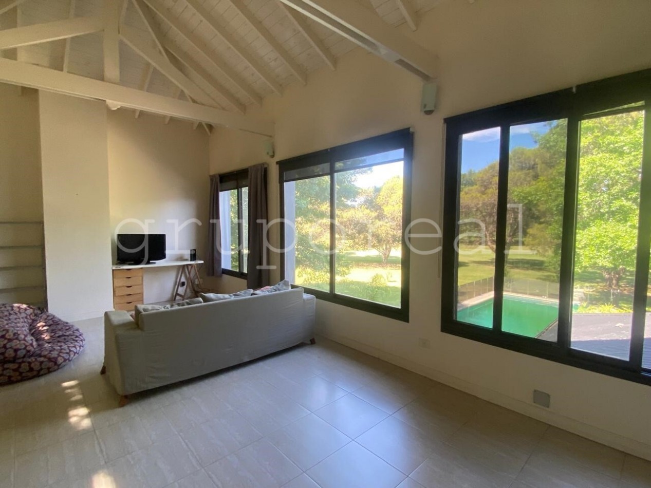 EL OMBU -  Casa sobre lote al golf con 3 dormitorios , gran playroom 