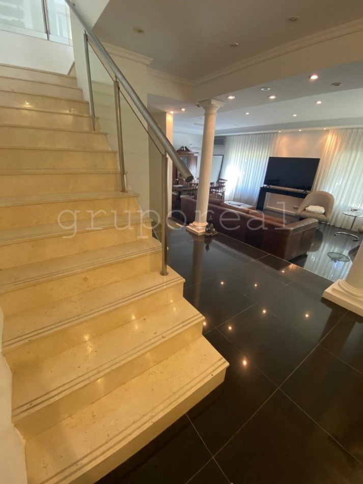 SOLAR DEL BOSQUE - 5 Dormitorios - Construccion Y Terminaciones Premium