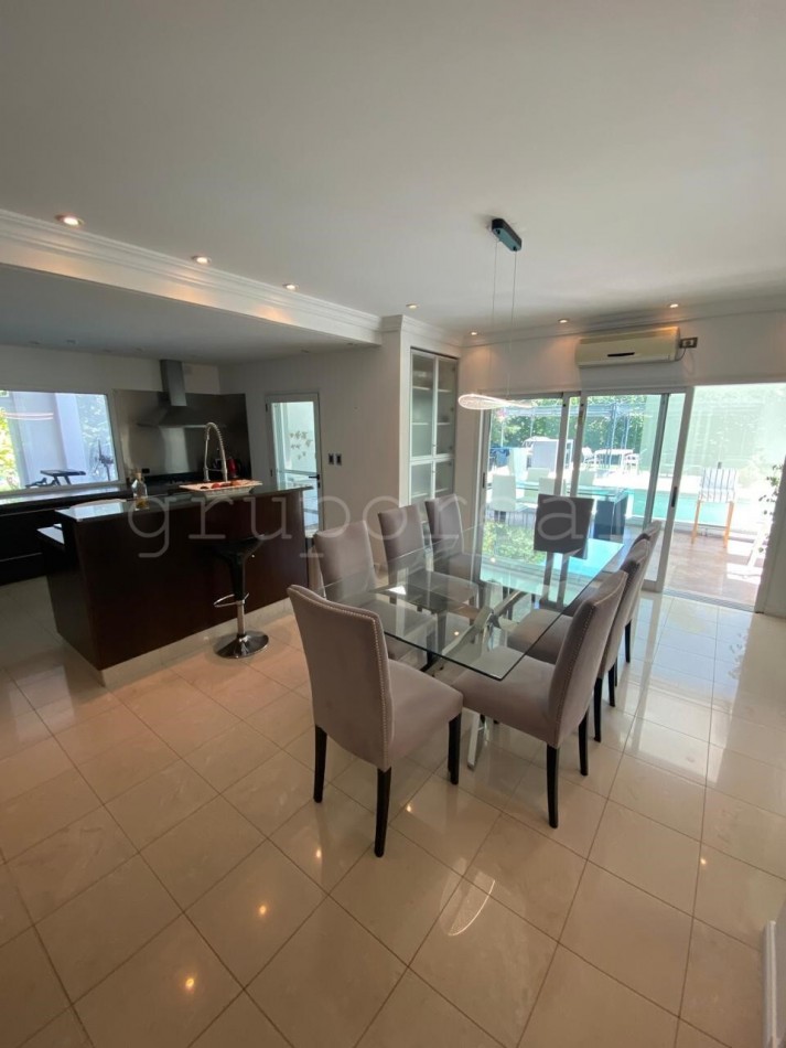 SOLAR DEL BOSQUE - 5 Dormitorios - Construccion Y Terminaciones Premium