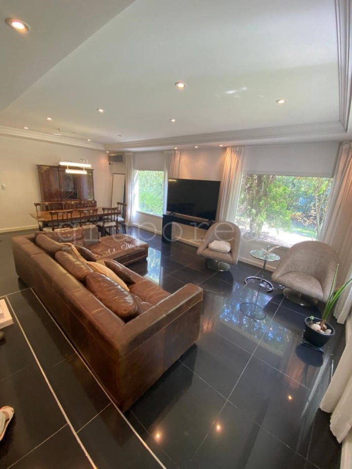 SOLAR DEL BOSQUE - 5 Dormitorios - Construccion Y Terminaciones Premium