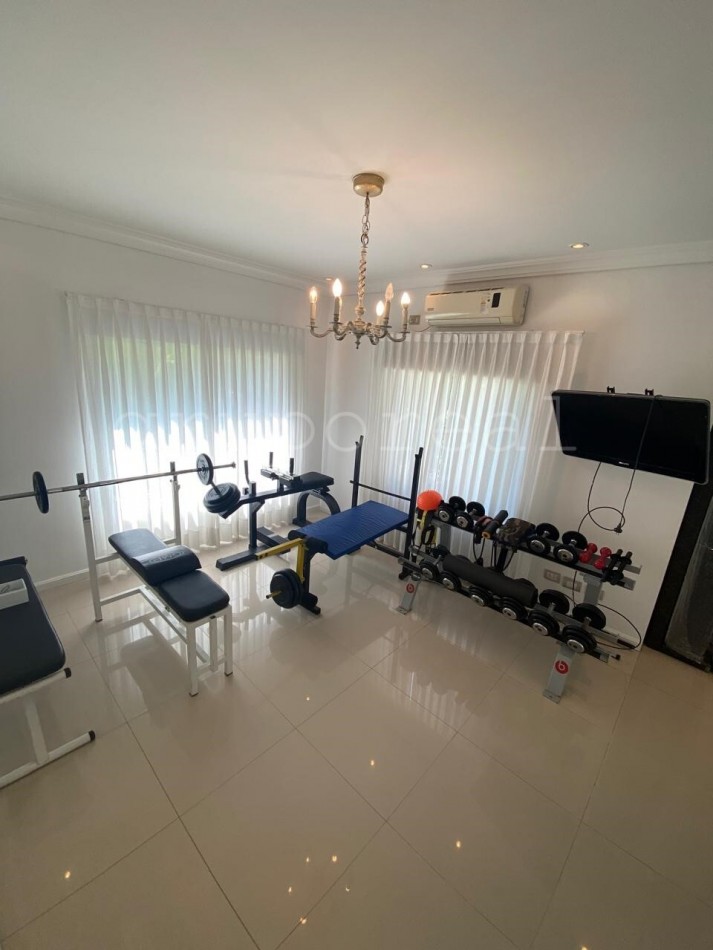 SOLAR DEL BOSQUE - 5 Dormitorios - Construccion Y Terminaciones Premium