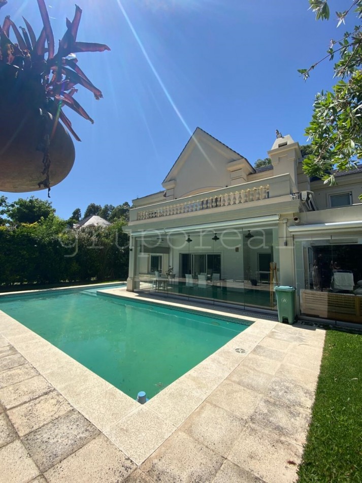 SOLAR DEL BOSQUE - 5 Dormitorios - Construccion Y Terminaciones Premium