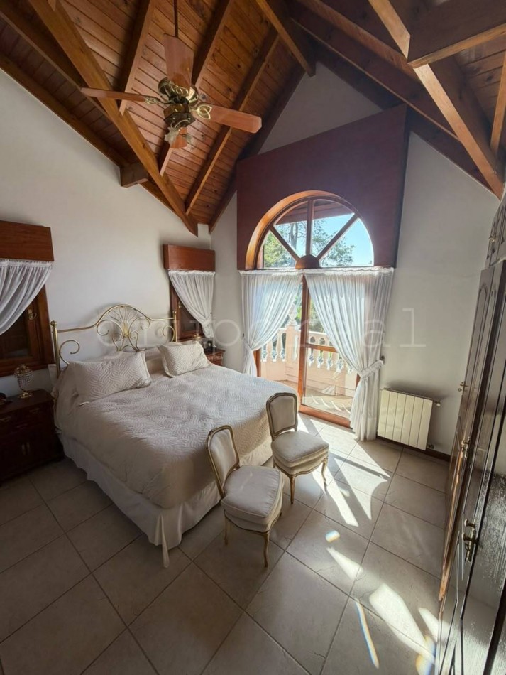 EL OMBU - Residencia a la Venta sobre gran lote al golf