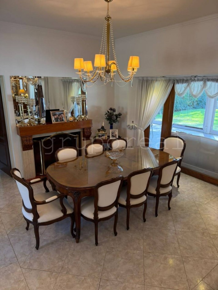 EL OMBU - Residencia a la Venta sobre gran lote al golf