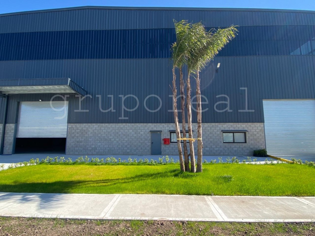POLO INDUSTRIAL SPEGAZZINI - Nave 3000 m2 cubiertos
