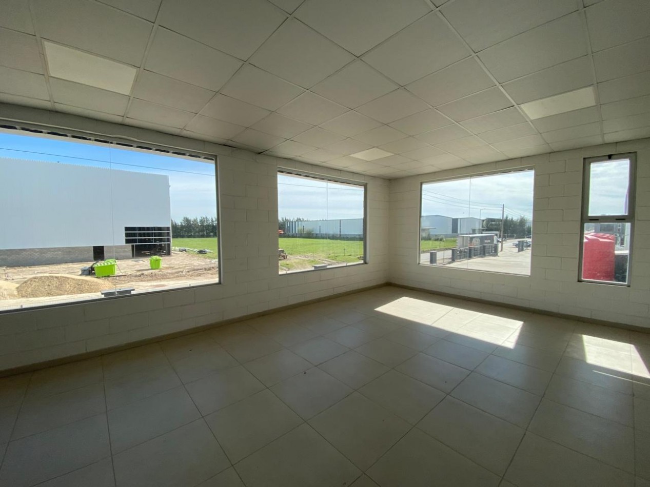 POLO INDUSTRIAL EZEIZA - Nave 6000 m2 cubiertos