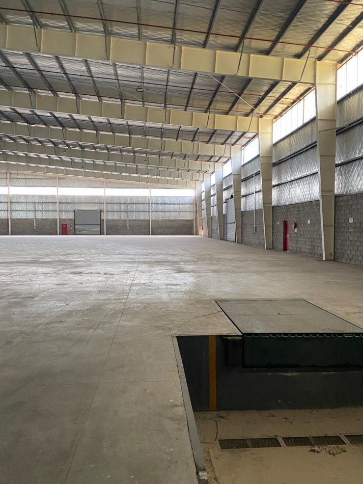 POLO INDUSTRIAL EZEIZA - Nave 6000 m2 cubiertos