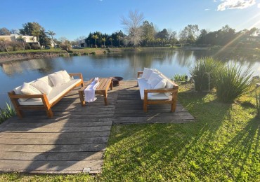 TERRALAGOS - Moderna residencia con fondo a la laguna 