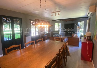 EL OMBU -  Casa sobre lote al golf con 3 dormitorios , gran playroom 