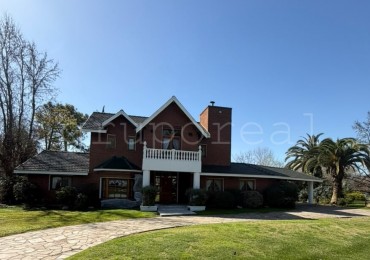 EL OMBU - Residencia a la Venta sobre gran lote al golf